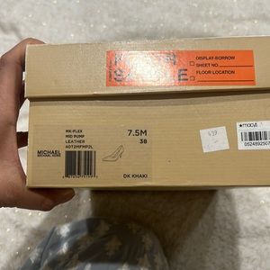 MICHAEL KORS MID PUMP